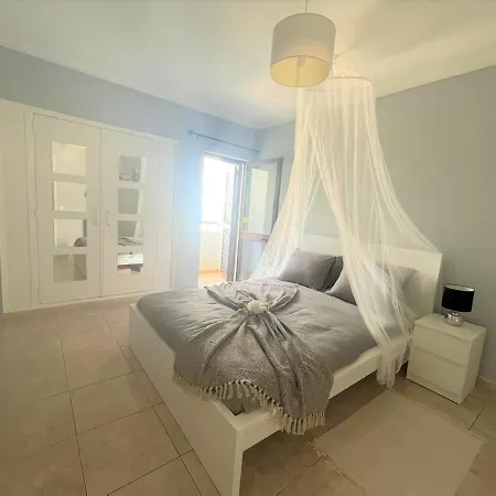 Edificio Ricardo Апартаменты Картейра